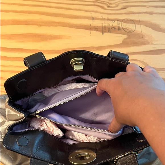 Vintage Coach Brown and Tan Shoulder Bag - Picture 7 of 16